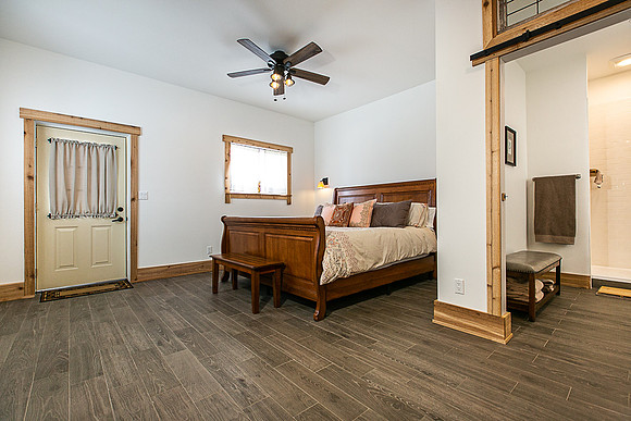 THE LODGE WEB042