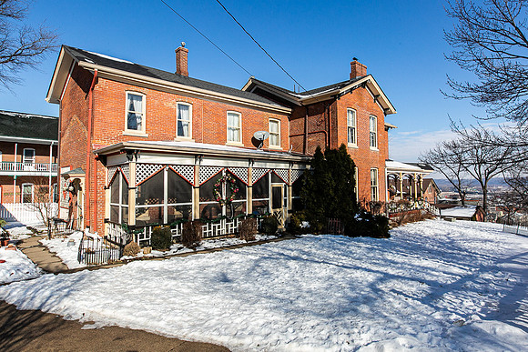 1245 HIGHLAND PL056