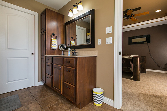 2266 JILL DR016