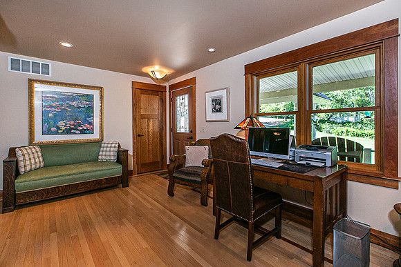 4757 N HAMMER RD010