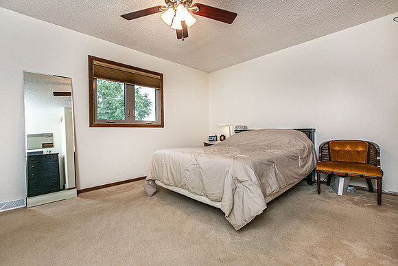 850 KELLY LN015