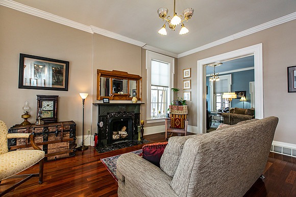 1245 HIGHLAND PL008