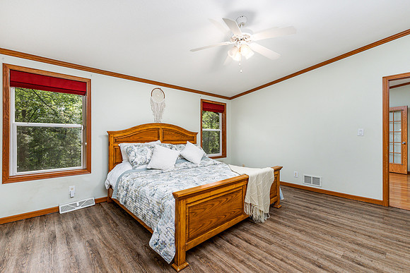 3881 SANDY HOOK RD024