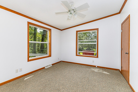 3881 SANDY HOOK RD030