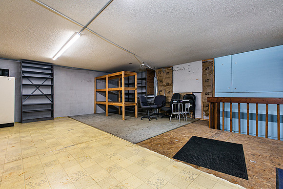 315 N MAIN021