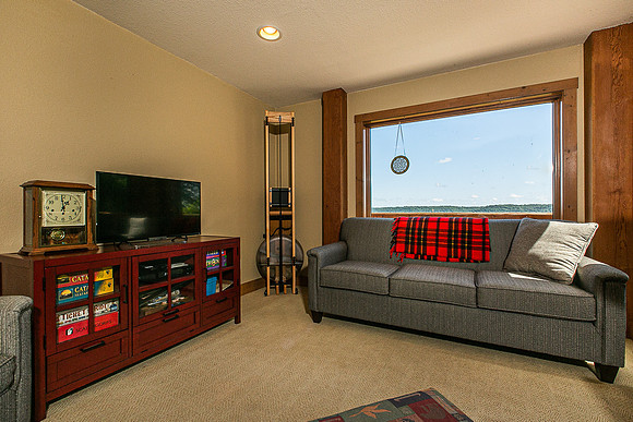 352 ESTES RIDGE042