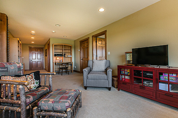 352 ESTES RIDGE044