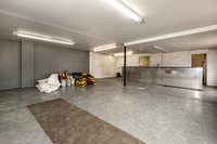 315 N MAIN005