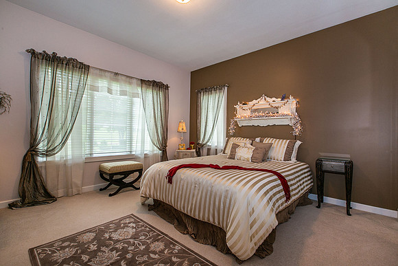 14013 BARRINGTON_022