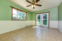 2222 WOODLAWN013