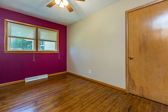 2222 WOODLAWN027