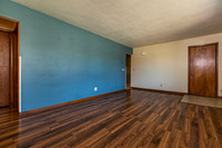 2222 WOODLAWN006
