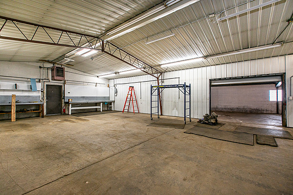 315 N MAIN013