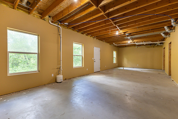 3881 SANDY HOOK RD037