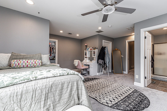 12146 WHISPERING MEADOWS028