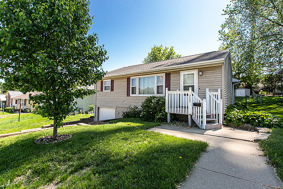 2222 WOODLAWN002