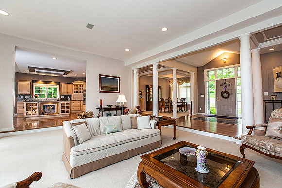 14013 BARRINGTON_009