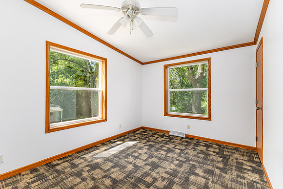3881 SANDY HOOK RD033
