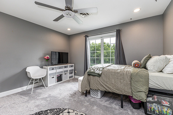12146 WHISPERING MEADOWS030