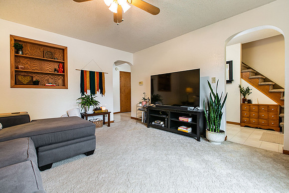 1381 WEST 5TH007