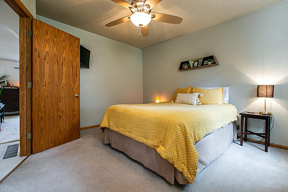 1381 WEST 5TH013