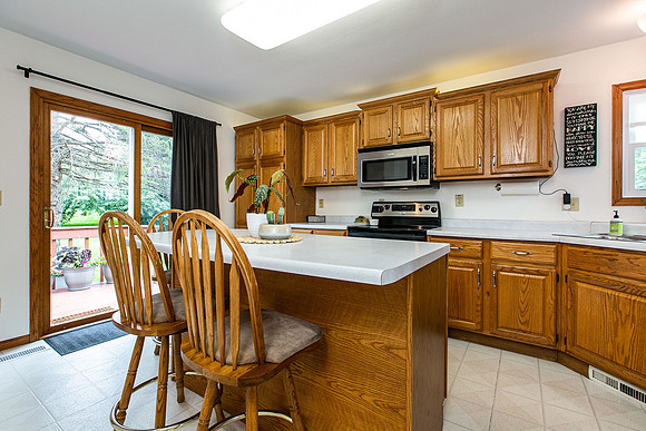 1381 WEST 5TH014