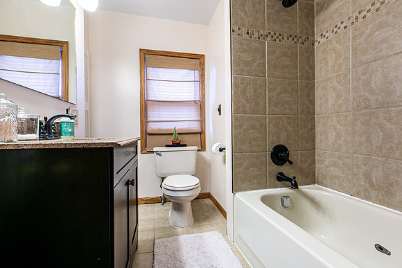 1381 WEST 5TH027