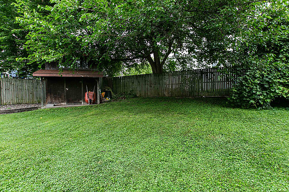 1381 WEST 5TH032