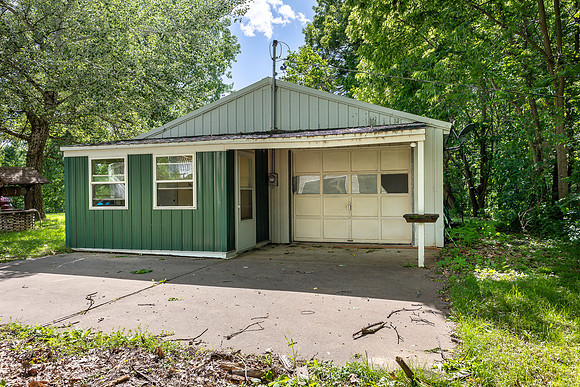 3881 SANDY HOOK RD042