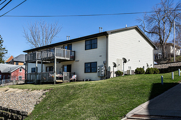 554 WEST 5TH ST005