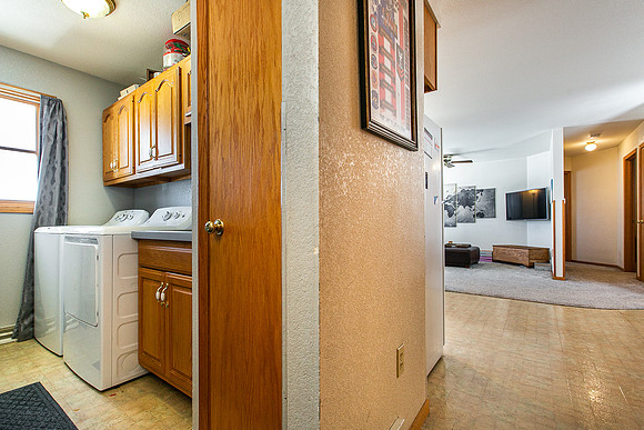1364 BLUFF RD017