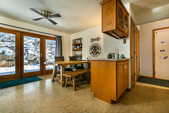 1364 BLUFF RD007