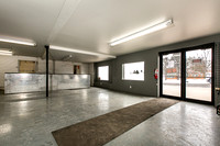 315 N MAIN004