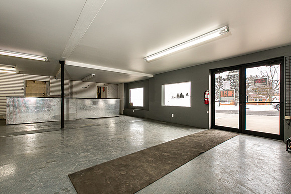 315 N MAIN004