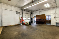 315 N MAIN009
