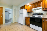 2222 WOODLAWN018