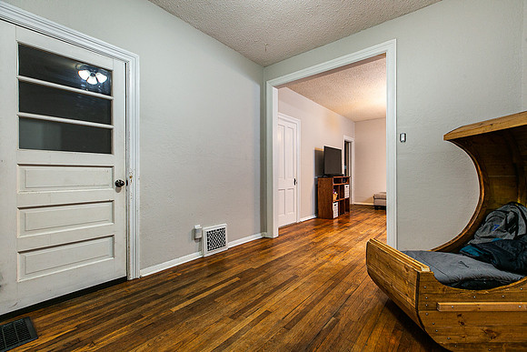 335 KLINGENBERG TERRACE006