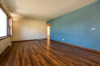 2222 WOODLAWN005