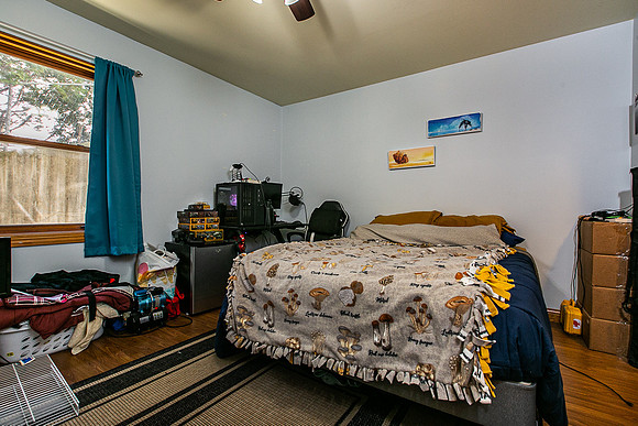 601 7TH AVE SW049