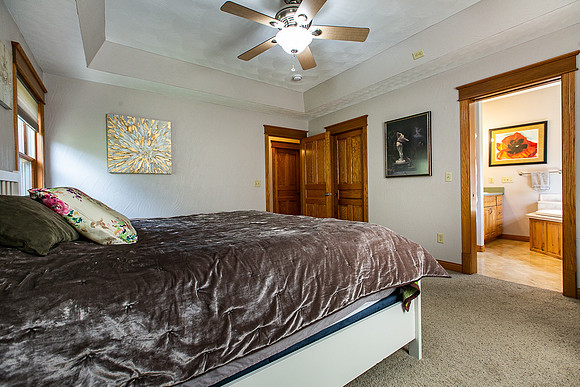 601 7TH AVE SW020
