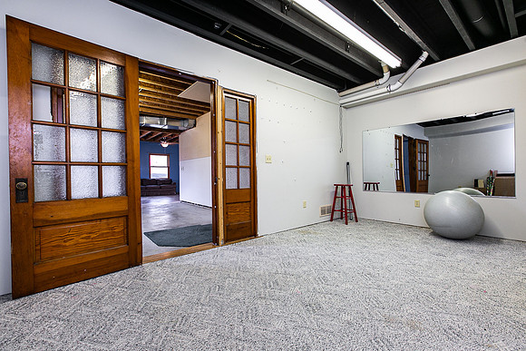 601 7TH AVE SW051