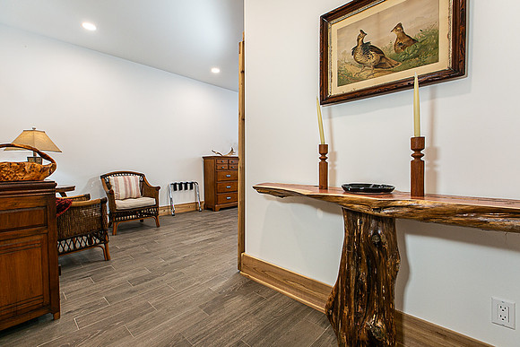 THE LODGE WEB044