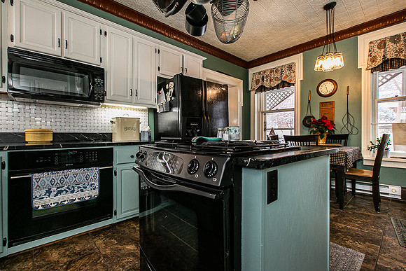 1245 HIGHLAND PL026