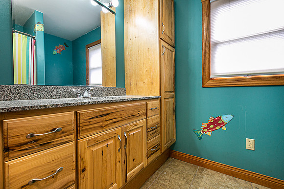 601 7TH AVE SW053
