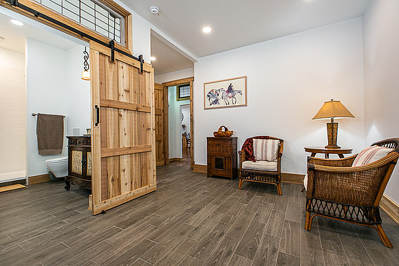 THE LODGE WEB037