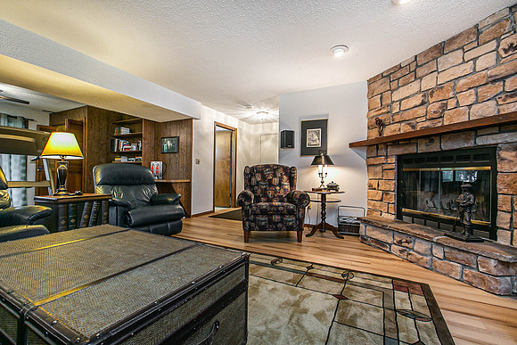 850 KELLY LN030