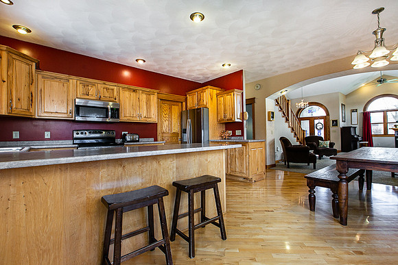 601 7TH AVE SW014