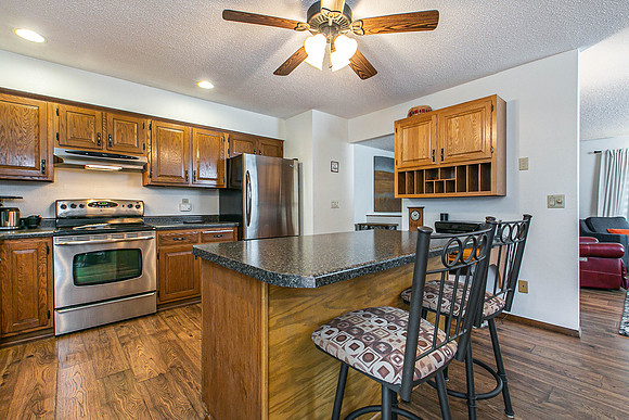 850 KELLY LN010