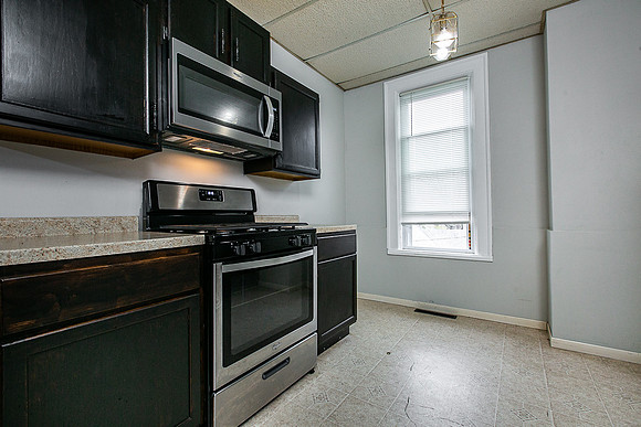 335 KLINGENBERG TERRACE014