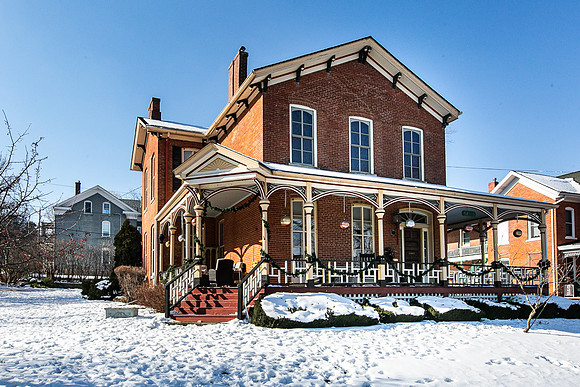 1245 HIGHLAND PL001